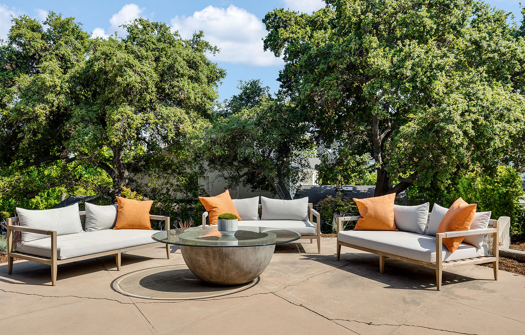 Meridith-Baer-Home-Home-Staging-California-The-Gainsburg-Residence-Outdoor